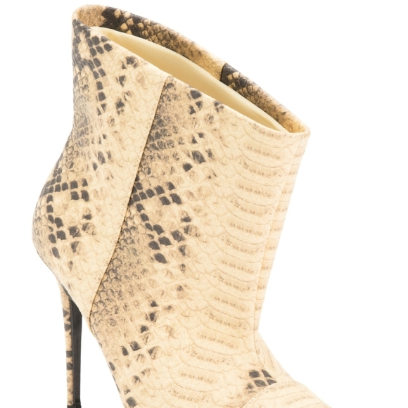 🖤🔹️Good American 🔹️Slouchy Snakeskin Stiletto Ankle Boots - Picture 3 of 6